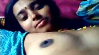 హోమ్లీ తెలుగు వైఫ్ షేవ్డ్ పుసీ ఫింగర్ ఫక్డ్