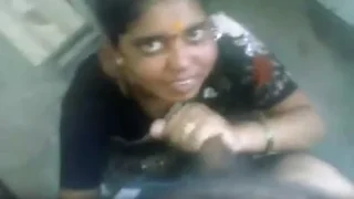 కేరళ ఆంటీ మనవాడి ఇచ్చిన బ్లౌజొబ్
