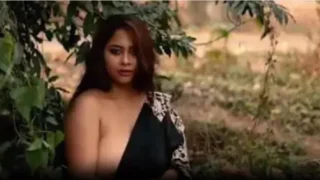 టాలీవుడ్ హీరోయిన్ అనుచుఁన అమ్మాయి న్యూడ్ షూట్