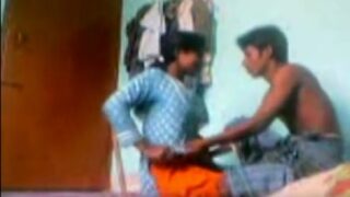 ఇంటిహి గర్ల్‌ఫ్రెండ్ పిలుసి సెక్స్ కుర్రాడూ