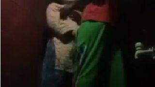 అపరిచితుడితో పల్లెటూరి ఆంటీ సెక్స్