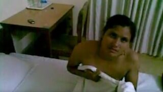 గ్రామం ఆంటీ తో స్టార్ హోటెల్ లో శృంగారం