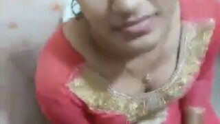 మలయాళీ మారీడ్ గర్ల్ షై బ్లౌజొబ్ తో ఆంధ్ర గై