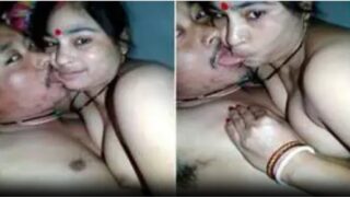 అమృతలూరు గ్రామ ఆంధ్ర అమ్మాయి సెక్స్ చేస్తోంది