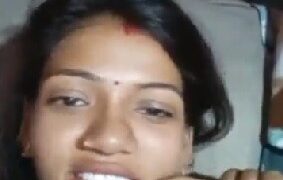 ఫాన్స్ కోసం లివ్ వీడియో లో లంజ దెంగిచునా క్లిప్